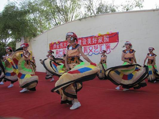 和硕一中“校园文化周”活动精彩纷呈