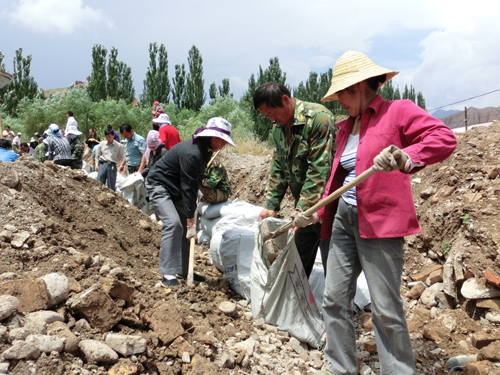 兵团托云牧场：积极抗洪 把职工生命财产安全放在首位