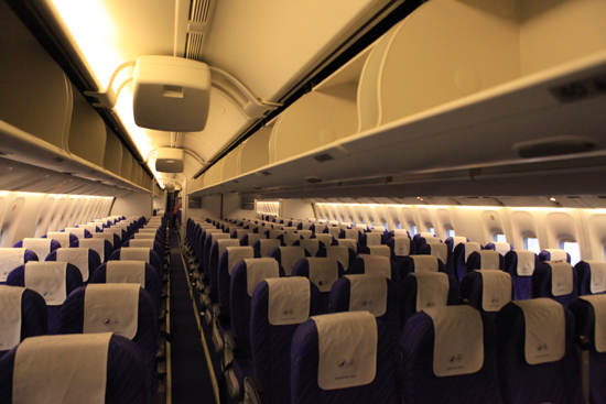 南航首架波音777完成客舱升级改造新疆最大宽