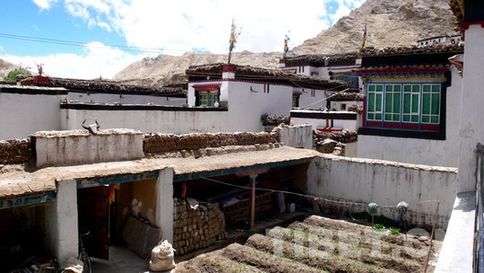 多布杰:38年行走在世界屋脊的农村电影放映员