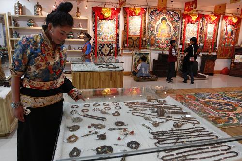 拉萨开设首家虫草零售和藏文化产品中心