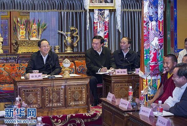俞正声西藏调研 与各族干部群众共商发展稳定大计