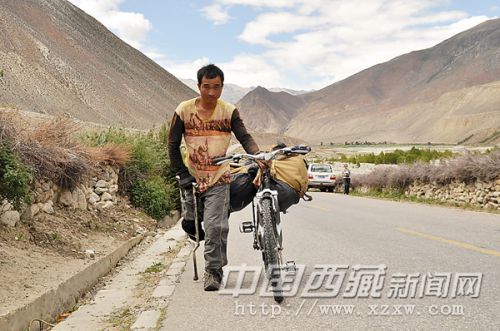 吴邪:川藏线上的独腿骑行者