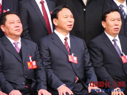 西藏昌都市正式挂牌成立 首届市委班子出炉