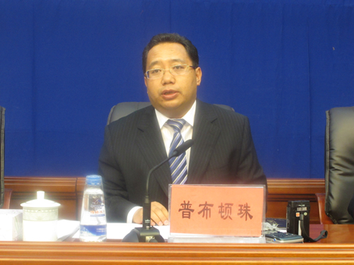 西藏自治区政府新闻办召开新闻发布会介绍和平解放60年来西藏山南地区经济社会发展情况