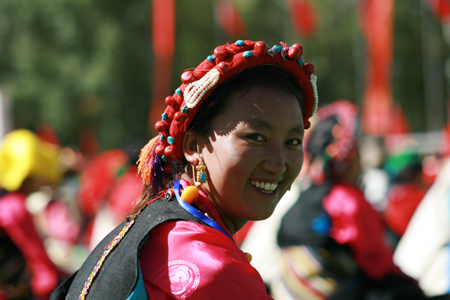第九届西藏日喀则地区珠峰文化旅游节开幕