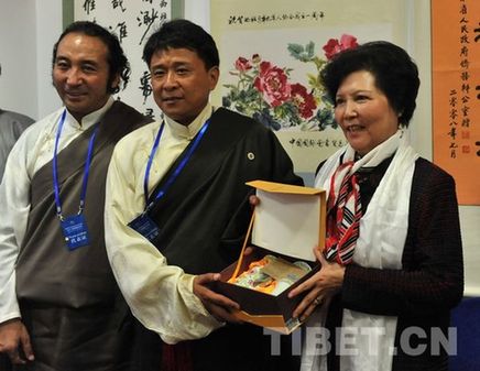 米玛:向西班牙真实介绍藏医药学的传承和发展