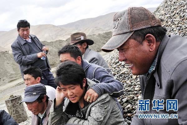 藏族汉子大巴珠：村子里的致富带头人