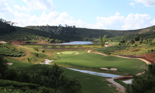 云南野象高尔夫：北半球唯一的热带雨林球场