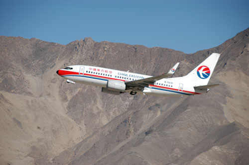 东航B737-700飞机RNP精密导航成功试飞拉萨机场