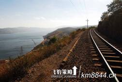 金飞豹和费宣徒步重走滇越铁路