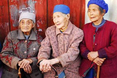 金飞豹和费宣徒步重走滇越铁路