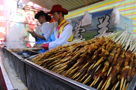 到怒江傈僳族闹“阔时”节(组图)