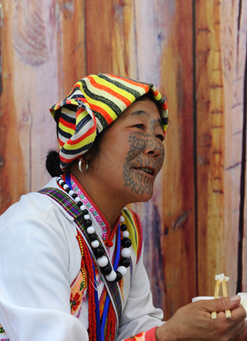 到怒江傈僳族闹“阔时”节(组图)