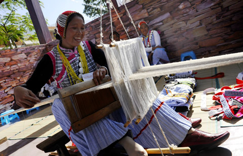 到怒江傈僳族闹“阔时”节(组图)