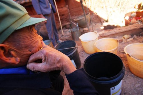 云南遭50年一遇特大旱灾 385万人饮水困难(图)