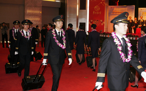 昆明—迪拜国际航线开通 游客机票节约20%