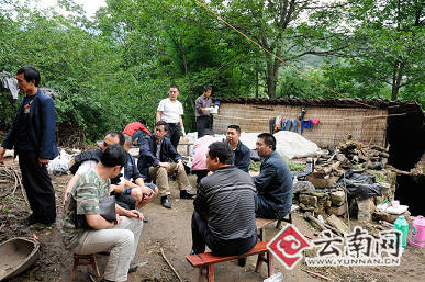 云南昭通一家四口遭灭门 两人死两人命危(组图)