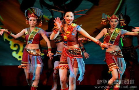 首届中国龙陵黄龙玉旅游文化周开幕