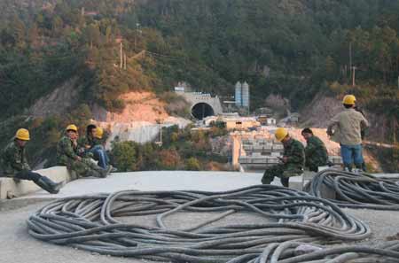 中国排名第二高风险隧道秀山隧道建设“探秘”