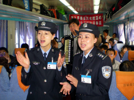 昆明铁路乘警支队女子分队速写