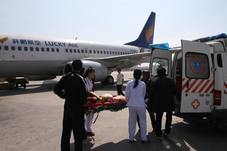 云南祥鹏航空主动承运担架旅客