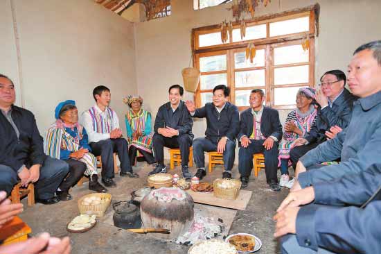 李纪恒陈豪独龙江乡调研侧记：山欢水笑独龙江
