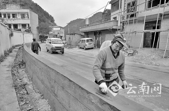 小心勿碰“易碎品”微型车 安全驾驶“老三超”是症结