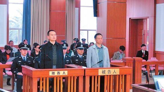 云锡原董事长贪腐案开审 弟弟涉嫌参与受贿50万元