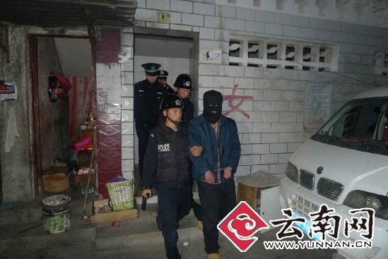男子蹲守女厕伺机打劫 抢劫30元钱后性侵醉酒妙龄女