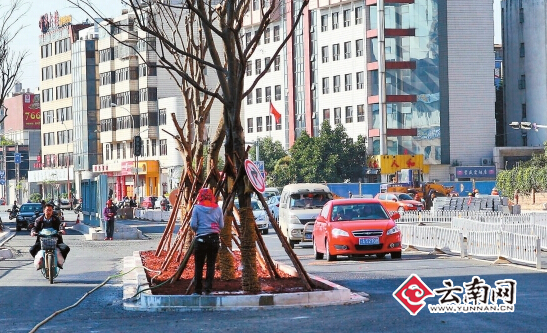 昆明西坝路主体路面成型