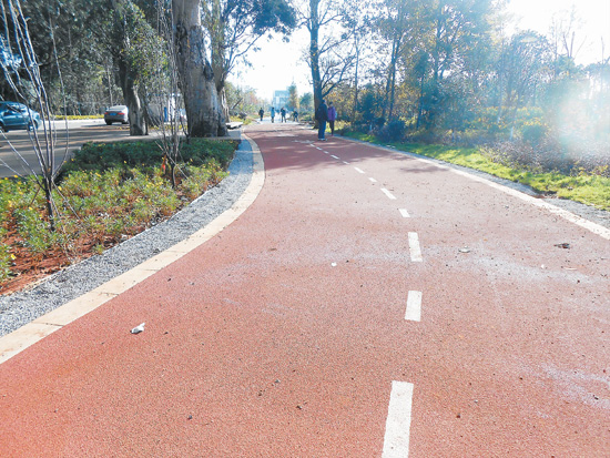 昆明海埂慢行道12月底完工 可骑车跑步看风景