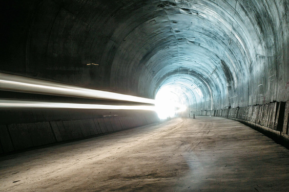 打通大动脉：独龙江公路贯通的震动（组图）