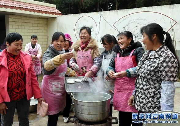 云南宣威：民俗“杀猪饭”