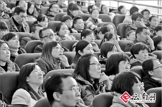 香港大学来昆明招生宣讲 每年学费14.6万港币