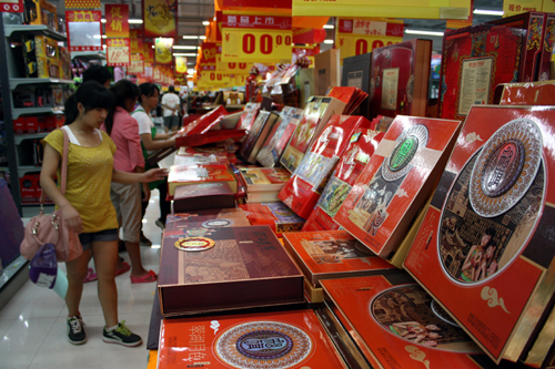 云南巧家中秋月饼热销市场