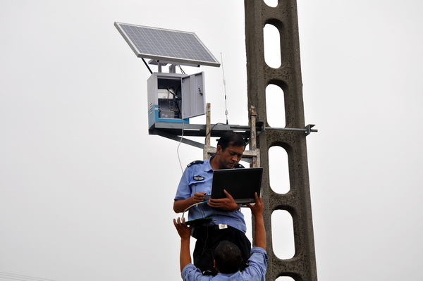 民警老邓小发明 解决防控大难题[2]