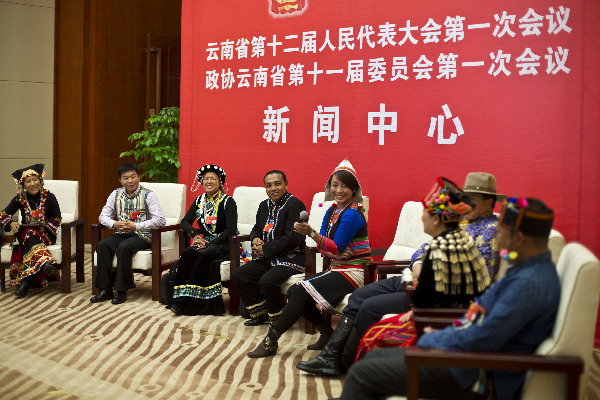 云南8个人口较少民族代表吐心声