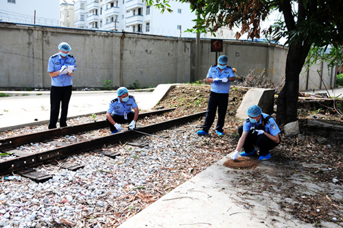 云南开远铁路警方开展模拟案件现场勘查练兵活