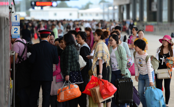 云南大理、丽江火车站旅客发送量增幅创新纪录