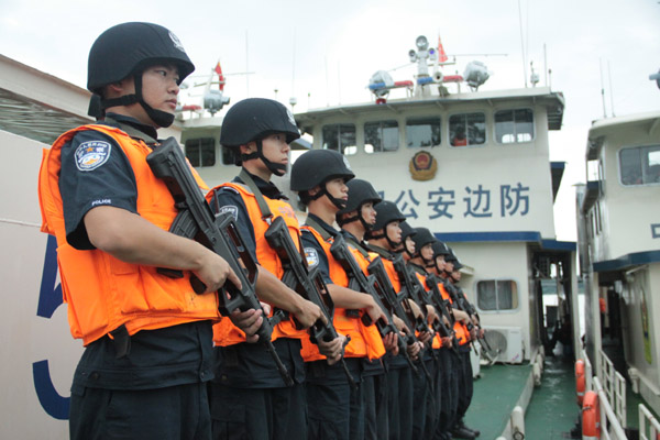 记者体验湄公河巡航：保护黄金水道看似平静实则凶险