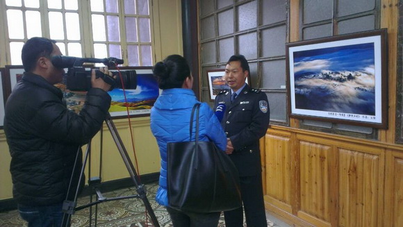 “聚集东川 感悟大山精神”东川摄影展在昆明举行