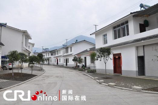 汶川重建：红白新镇