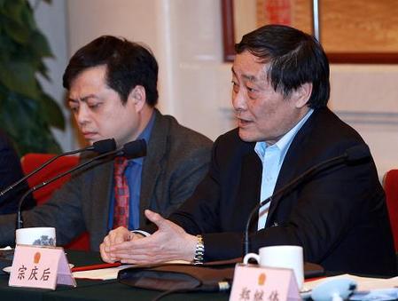 宗庆后等7位来自浙江的代表接受记者集体采访