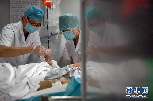温州动车事故：24小时守护的ICU