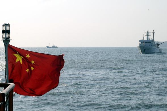中国渔政202与201船巡航编队在南麂岛会合