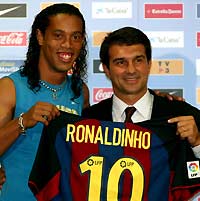 xinsrc_0486d828bc1511d7b21c000103134420_ronaldinho.jpg