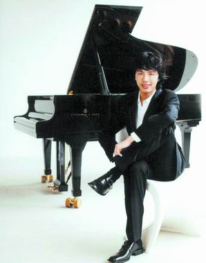 Reports say Li Yundi was born to be a pianist. China Dailyfile