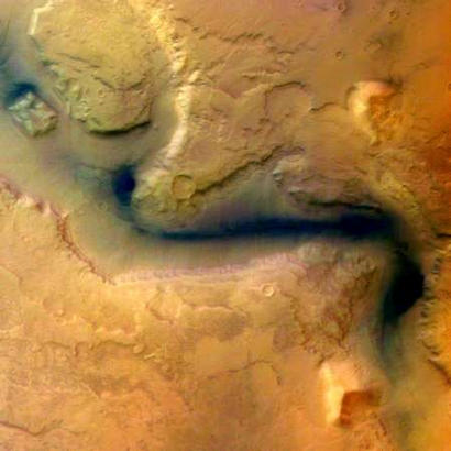 Scientists confirm water on Mars