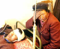 Quake kills child, 25 people hurt